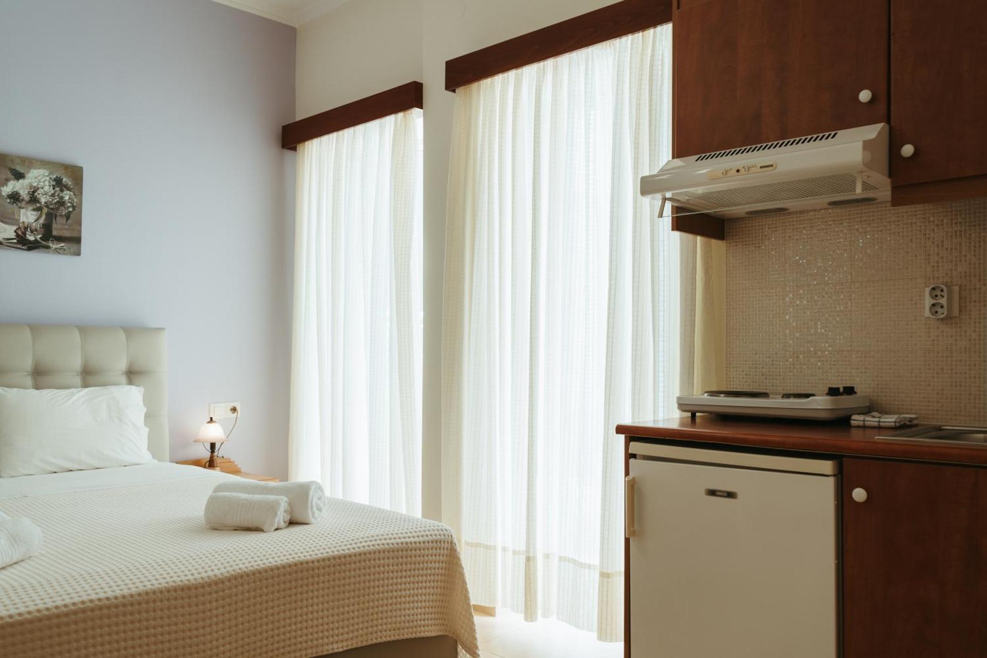 Hotel Livikon プラキアス エクステリア 写真